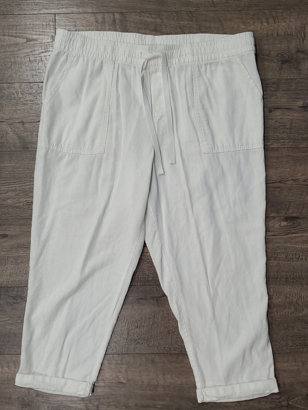Old Navy White Cropped Drawstring Pants 56% Linen